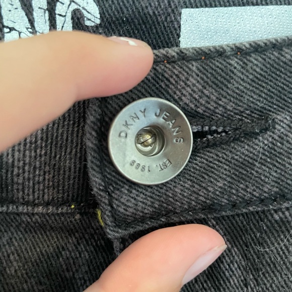 LOW RISE BLACK ZEBRA JEANS FROM DKNY JRANS SIZE 04 - Picture 4 of 10